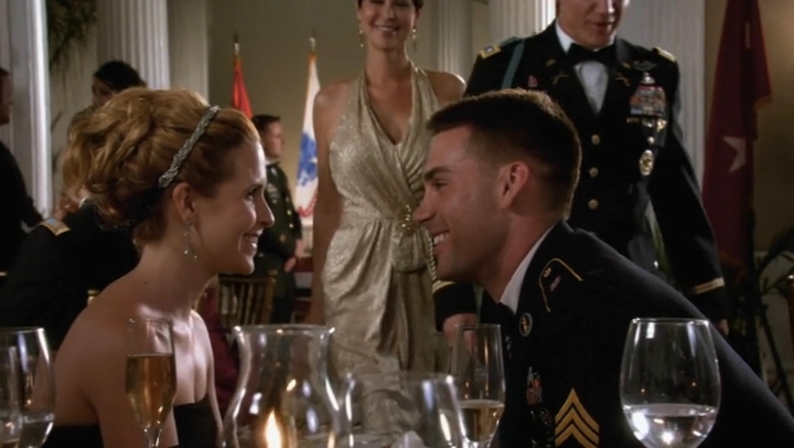 Charmed-Online-dot-net_ArmyWives-7x14AFinalSalute3727.jpg