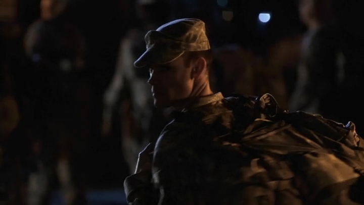 Charmed-Online-dot-net_ArmyWives-7x14AFinalSalute4809.jpg