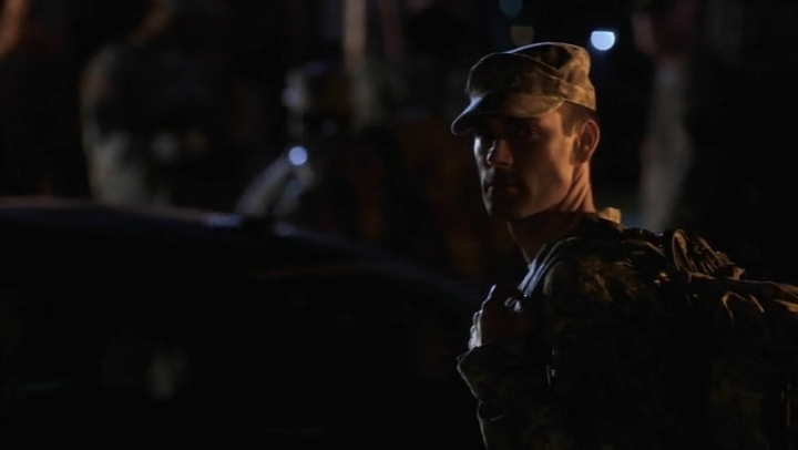 Charmed-Online-dot-net_ArmyWives-7x14AFinalSalute4810.jpg