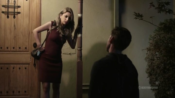 Charmed-Online-dot-net_FatalInstinct2162.jpg