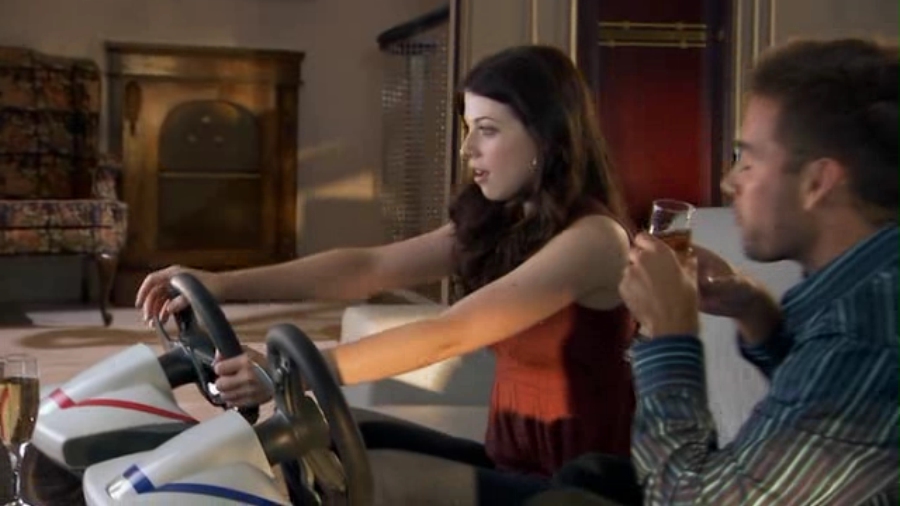 Charmed-Online-dot-net_TheCircuit0810.jpg