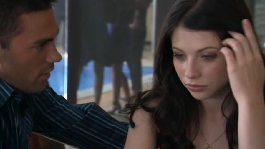 Charmed-Online-dot-net_TheCircuit0923.jpg