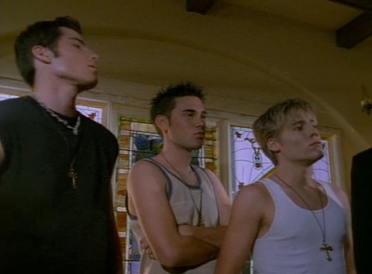 Charmed-Online-nl_VoodooDoll4329.jpg
