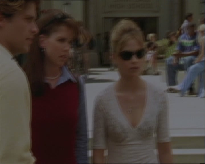 SMG-Source-dot-org-BTVS-2x05ReptileBoy0474.jpg