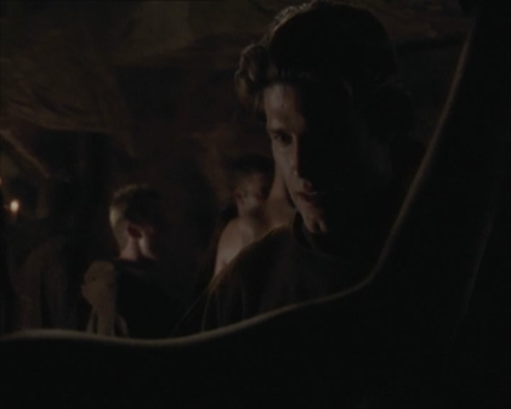 SMG-Source-dot-org-BTVS-2x05ReptileBoy0850.jpg