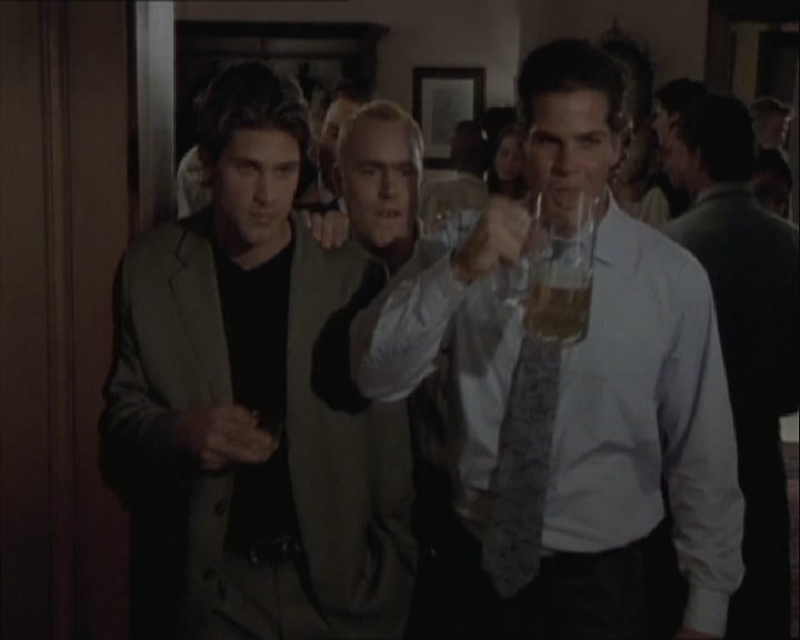 SMG-Source-dot-org-BTVS-2x05ReptileBoy1398.jpg