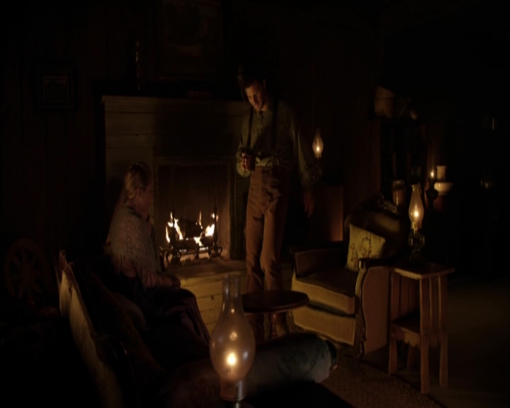Charmed-Online-dot-net_LovesChristmasJourney1440.jpg