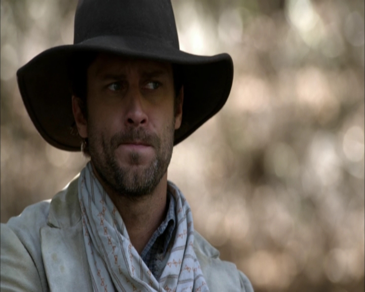 Charmed-Online-dot-net_LovesChristmasJourney3890.jpg Charmed-Online-dot-net_LovesChristmasJourney3890.jpg