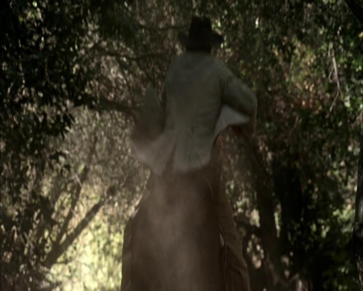 Charmed-Online-dot-net_LovesChristmasJourney3971.jpg