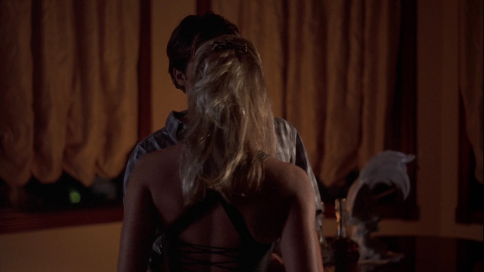 Charmed-Online_dot_net-PoisonIvyTheNewSeduction1605.jpg
