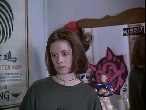Charmed-Online-dot-net_AReasonToBelieve4166.jpg