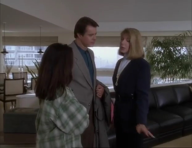 Charmed-Online-dot-net_APerfectStranger0957.jpg