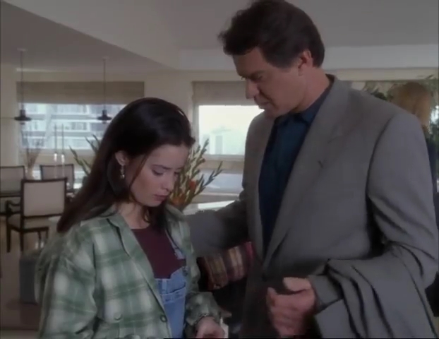 Charmed-Online-dot-net_APerfectStranger0983.jpg