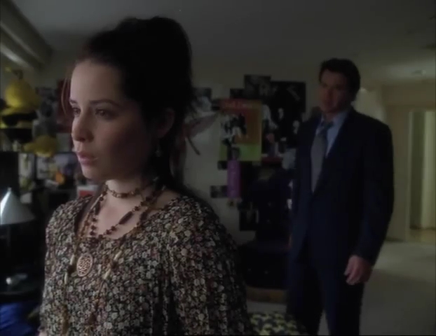Charmed-Online-dot-net_APerfectStranger1420.jpg