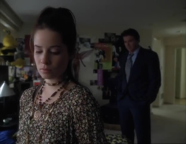 Charmed-Online-dot-net_APerfectStranger1429.jpg