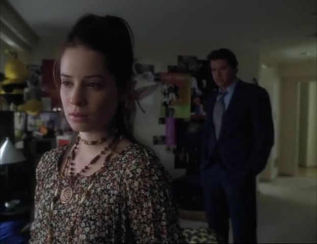 Charmed-Online-dot-net_APerfectStranger1434.jpg