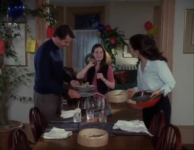 Charmed-Online-dot-net_APerfectStranger3147.jpg