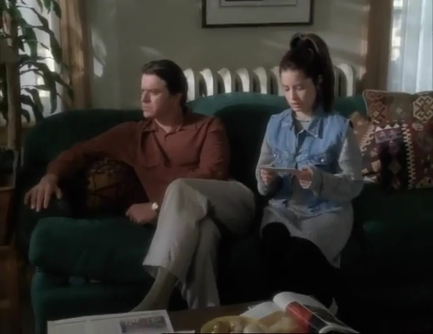 Charmed-Online-dot-net_APerfectStranger4550.jpg