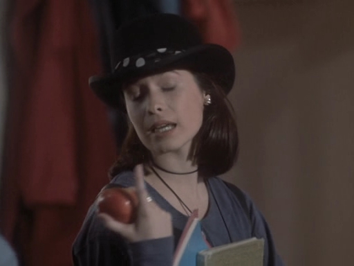 Charmed-Online_dot_nl-PicketFences1x01-1466.jpg