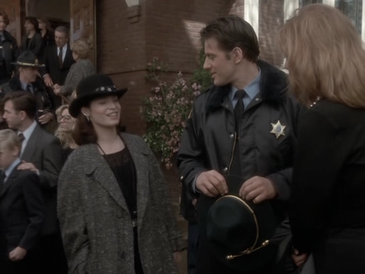 Charmed-Online_dot_nl-PicketFences1x01-3031.jpg