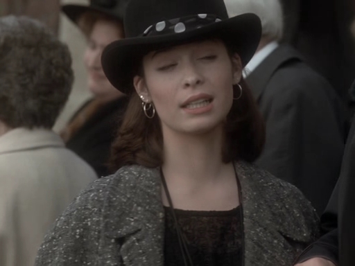 Charmed-Online_dot_nl-PicketFences1x01-3041.jpg