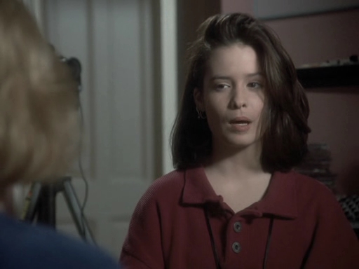 Charmed-Online_dot_nl-PicketFences1x01-5212.jpg