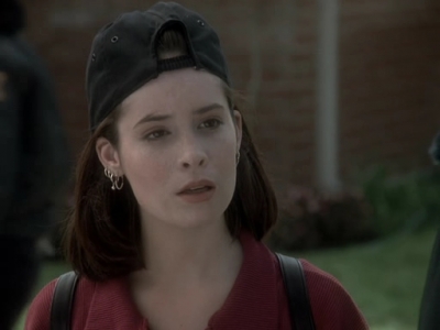 Charmed-Online_dot_nl-PicketFences1x01-4954.jpg