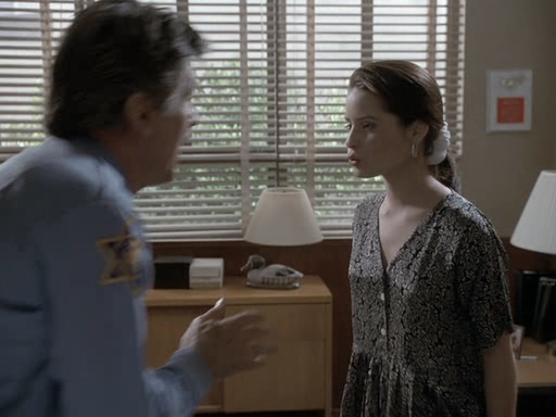 Charmed-Online_dot_nl-PicketFences1x02-1536.jpg