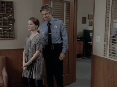 Charmed-Online_dot_nl-PicketFences1x02-1483.jpg