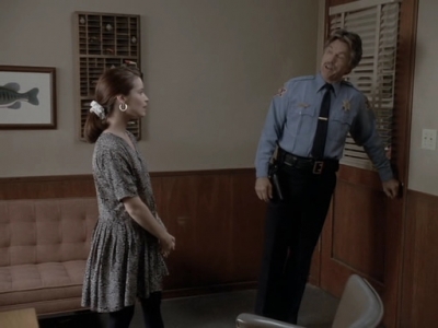 Charmed-Online_dot_nl-PicketFences1x02-1487.jpg