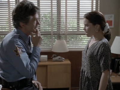 Charmed-Online_dot_nl-PicketFences1x02-1539.jpg