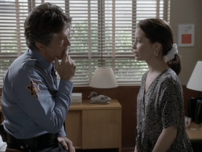 Charmed-Online_dot_nl-PicketFences1x02-1543.jpg