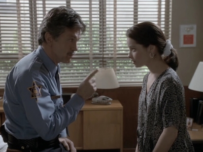 Charmed-Online_dot_nl-PicketFences1x02-1546.jpg