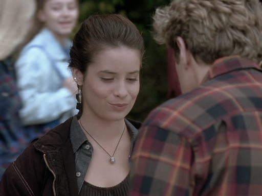 Charmed-Online_dot_nl-PicketFences1x03-0408.jpg