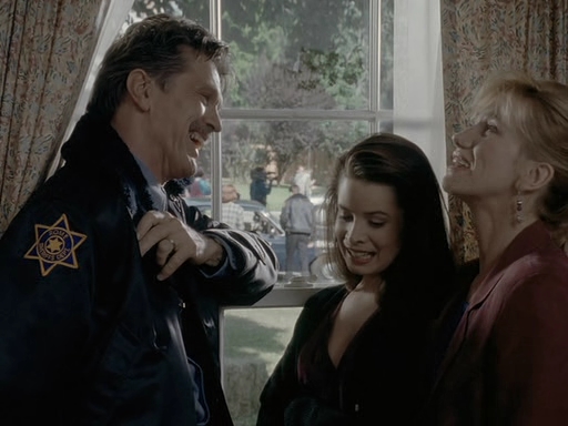 Charmed-Online_dot_nl-PicketFences1x03-2605.jpg