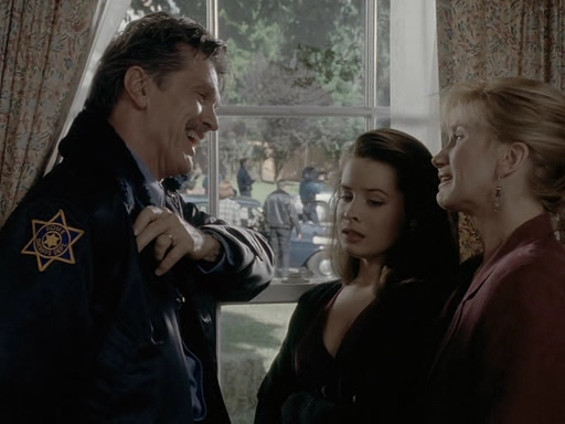 Charmed-Online_dot_nl-PicketFences1x03-2607.jpg