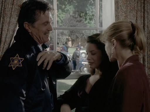 Charmed-Online_dot_nl-PicketFences1x03-2609.jpg