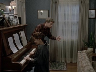 Charmed-Online_dot_nl-PicketFences1x03-0628.jpg