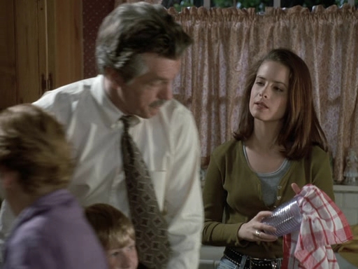 Charmed-Online_dot_nl-PicketFences1x04-0431.jpg