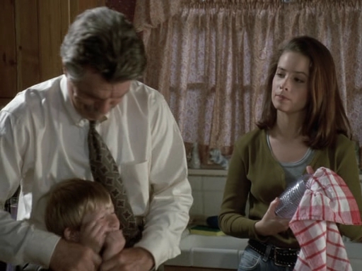 Charmed-Online_dot_nl-PicketFences1x04-0433.jpg