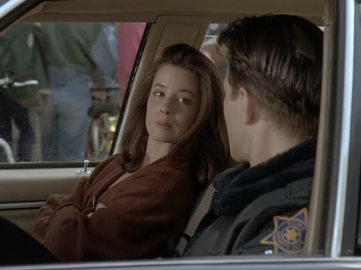 Charmed-Online_dot_nl-PicketFences1x05-0816.jpg