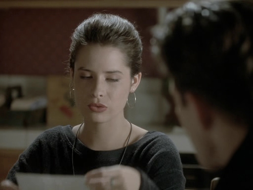 Charmed-Online_dot_nl-PicketFences1x05-2428.jpg