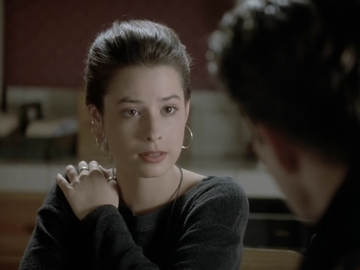 Charmed-Online_dot_nl-PicketFences1x05-2475.jpg