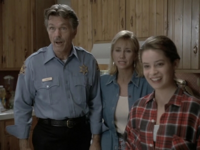 Charmed-Online_dot_nl-PicketFences1x05-0375.jpg