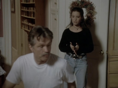 Charmed-Online_dot_nl-PicketFences1x05-1972.jpg