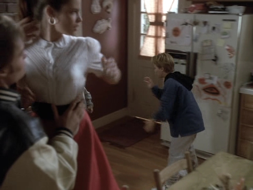 Charmed-Online_dot_nl-PicketFences1x06-0542.jpg