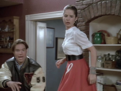 Charmed-Online_dot_nl-PicketFences1x06-0548.jpg