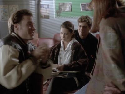 Charmed-Online_dot_nl-PicketFences1x06-1040.jpg