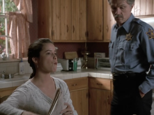 Charmed-Online_dot_nl-PicketFences1x07-0659.jpg