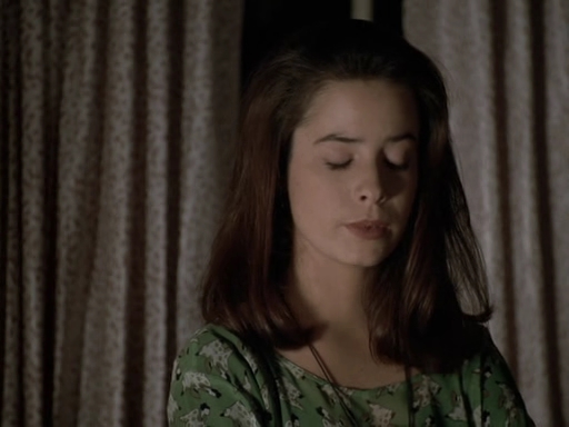 Charmed-Online_dot_nl-PicketFences1x07-1842.jpg Charmed-Online_dot_nl-PicketFences1x07-1842.jpg